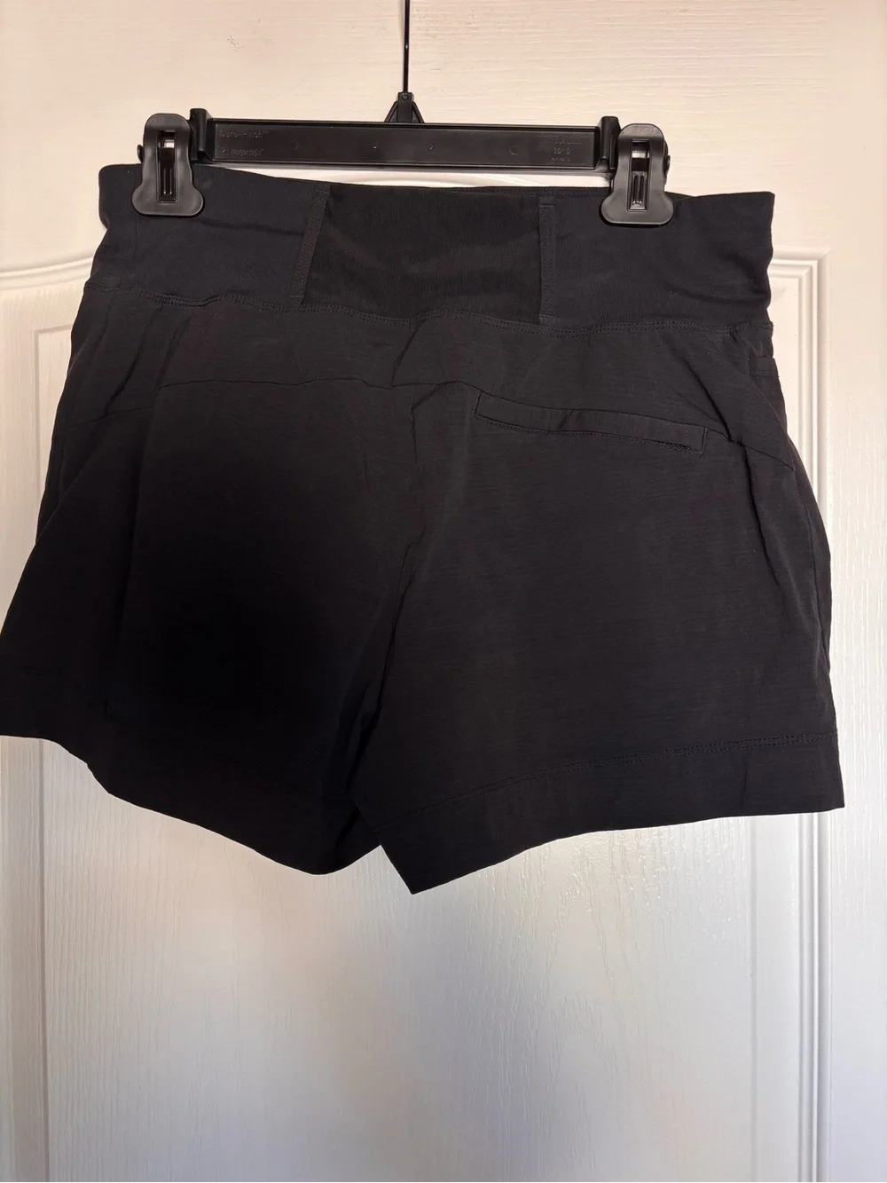 Athleta Trekkie North Shorts Black Size 4 athlesuire pull on